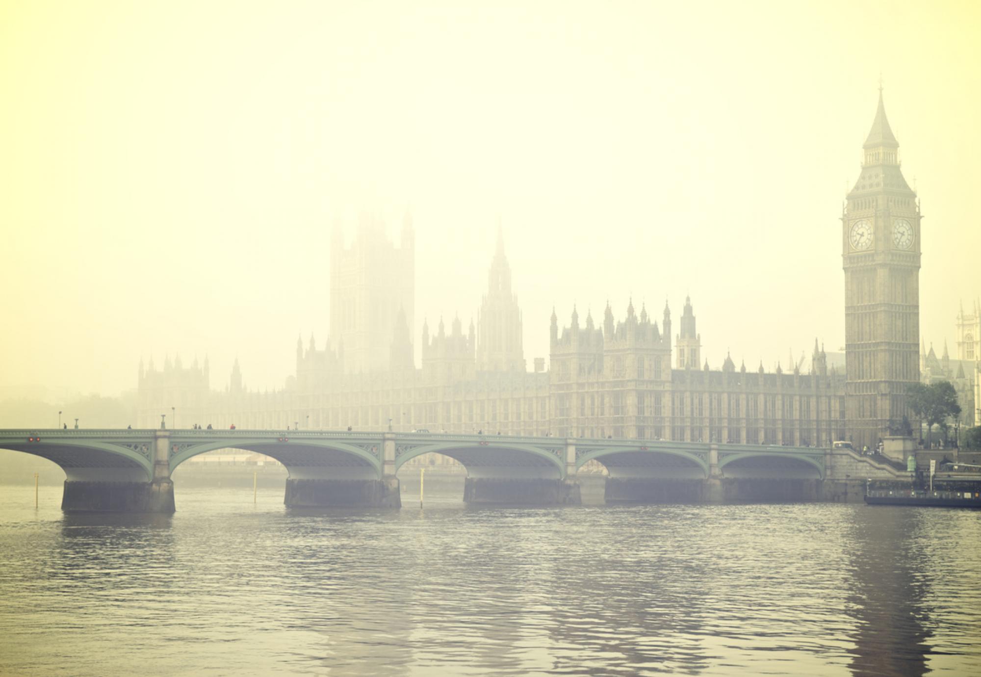 Foggy London depicting air quality